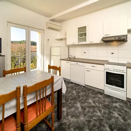 Rajska Plaza Apartment *