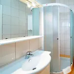 Rajska Plaza アパート ロパール