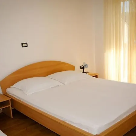 Rajska Plaza Apartament Lopar